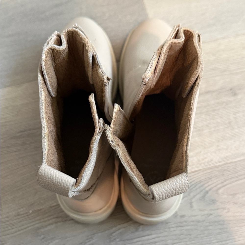Quilted Ankle Boot in Light Beige - Picture 3 of 8